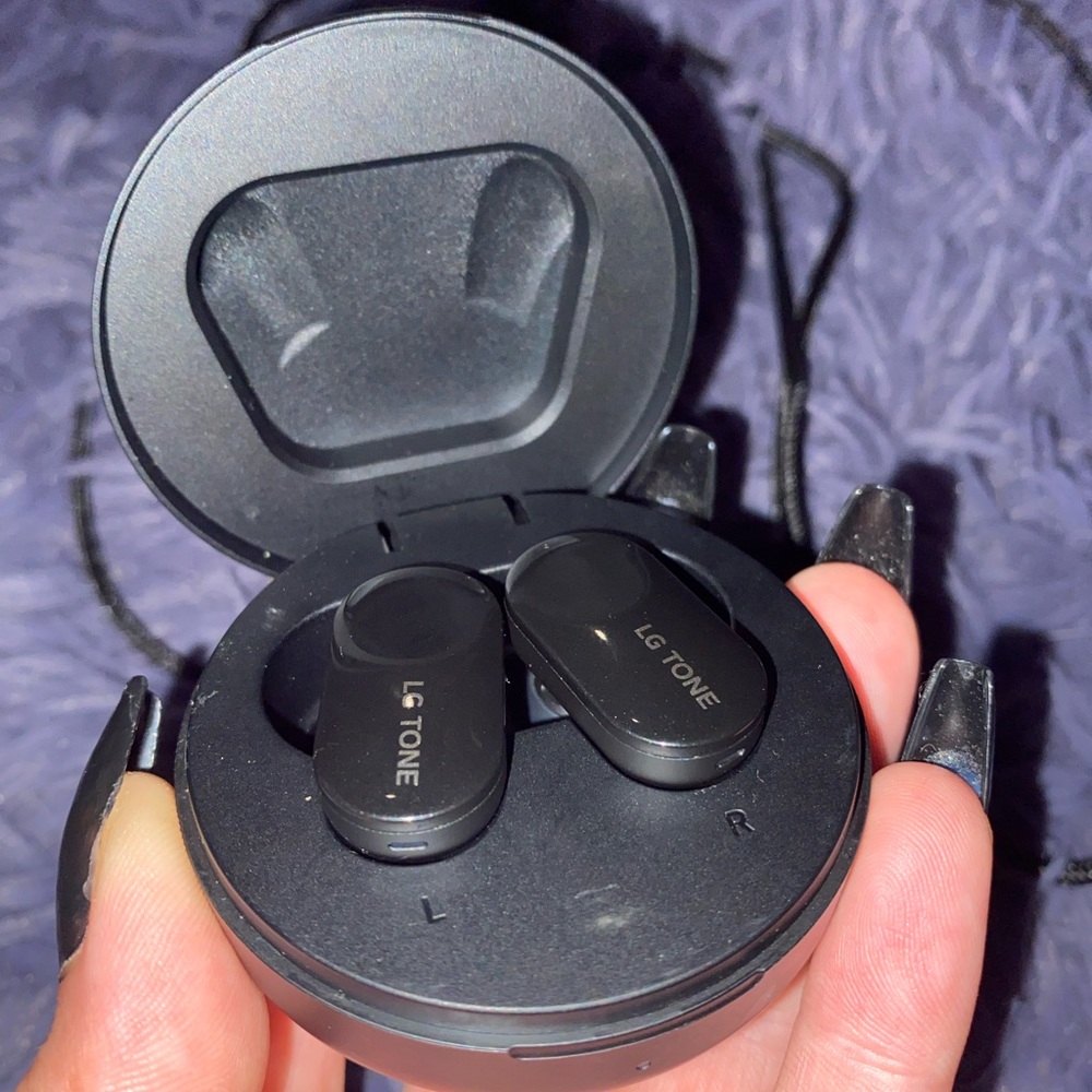 LG bluetooth headphones